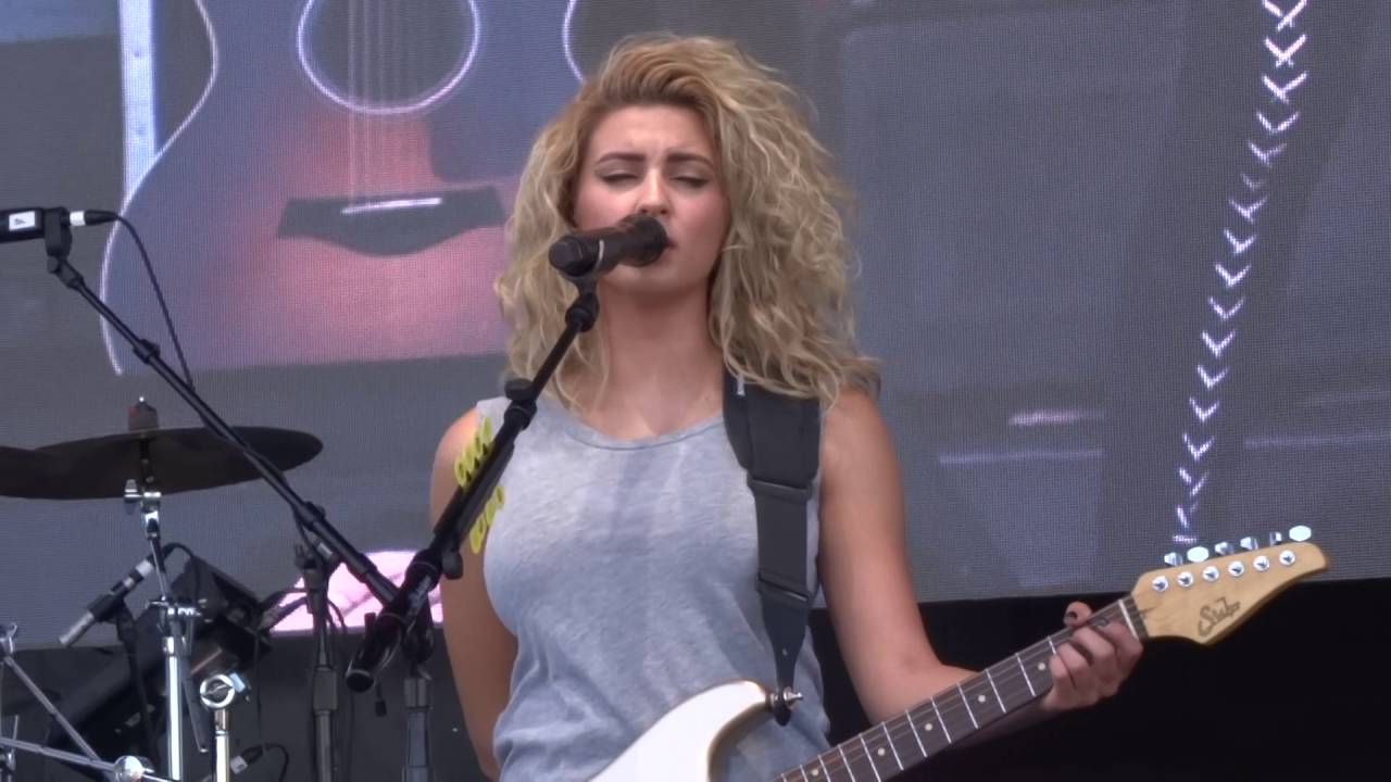 Tori Kelly - 