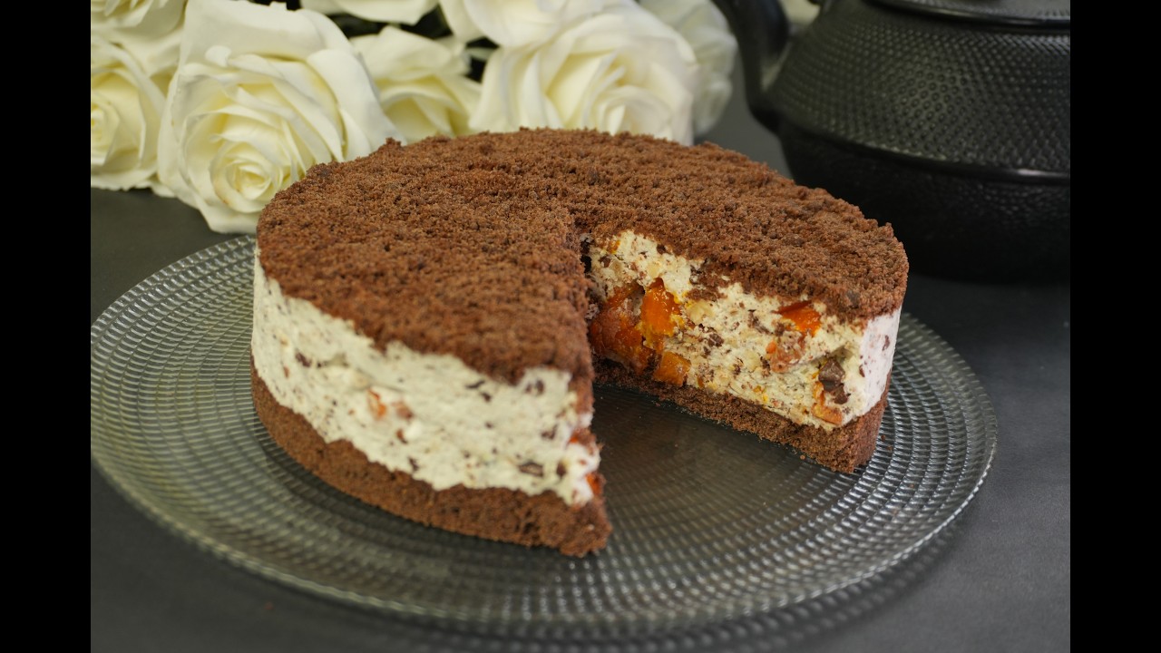 Schokoladenkuchen ohne Backen mit getrockneten Fr&uuml;chten und N&uuml;ssen mit Schokoladenst&uuml;cken!