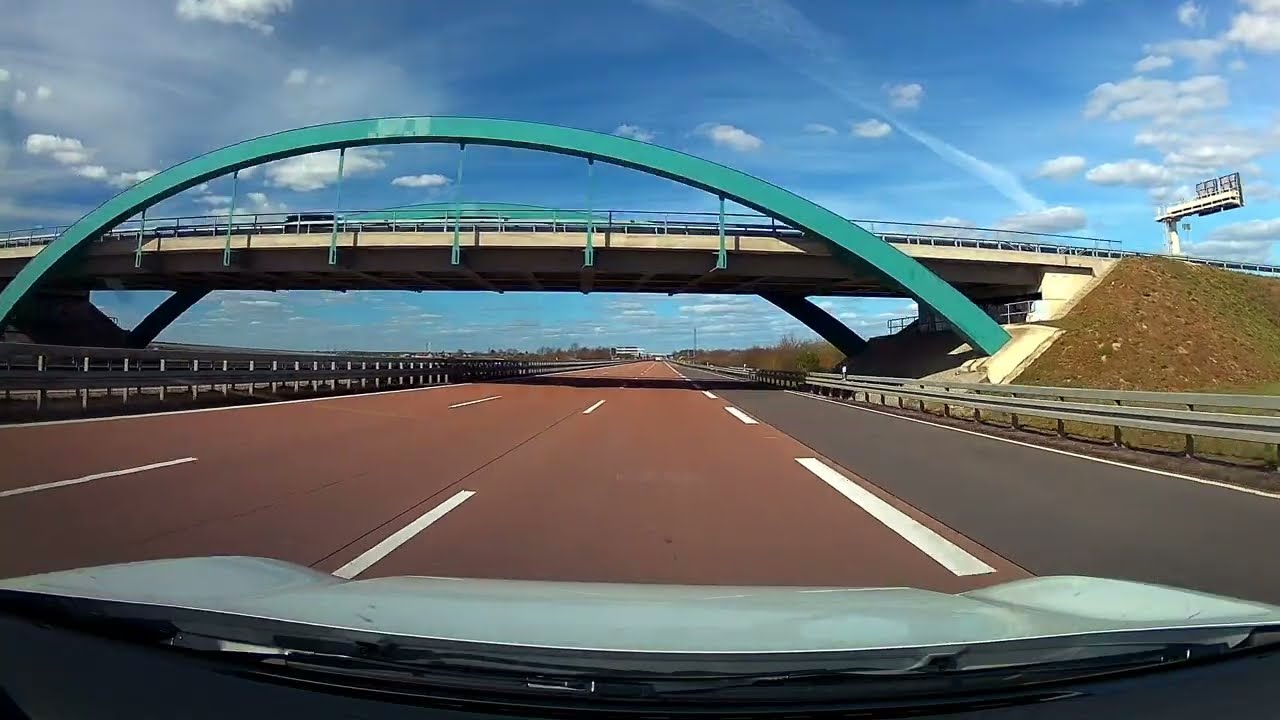 Autobahn A9 von Bitterfeld-Wolfen über die A10 und A115 bis Dreieck Potsdam-Babelsberg