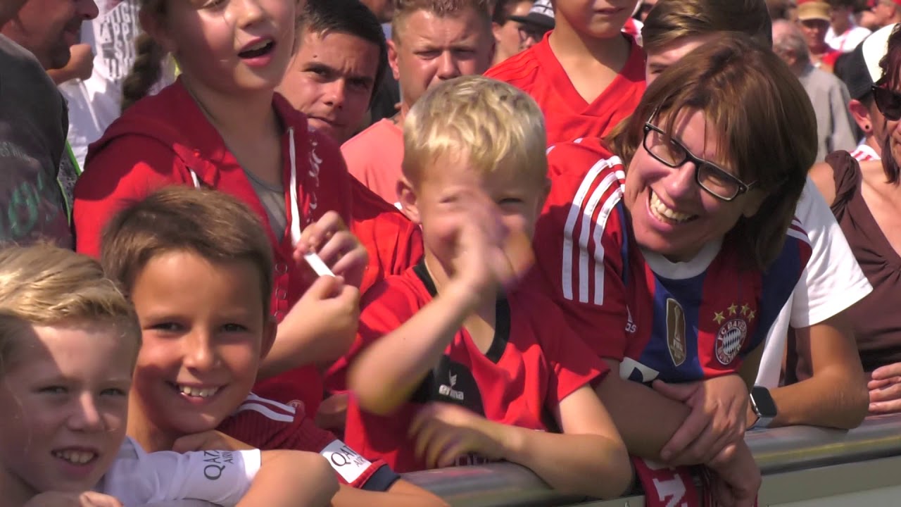 Stimmungsvolles Traumspiel – Tausende feiern den FC Bayern München in Vilshofen