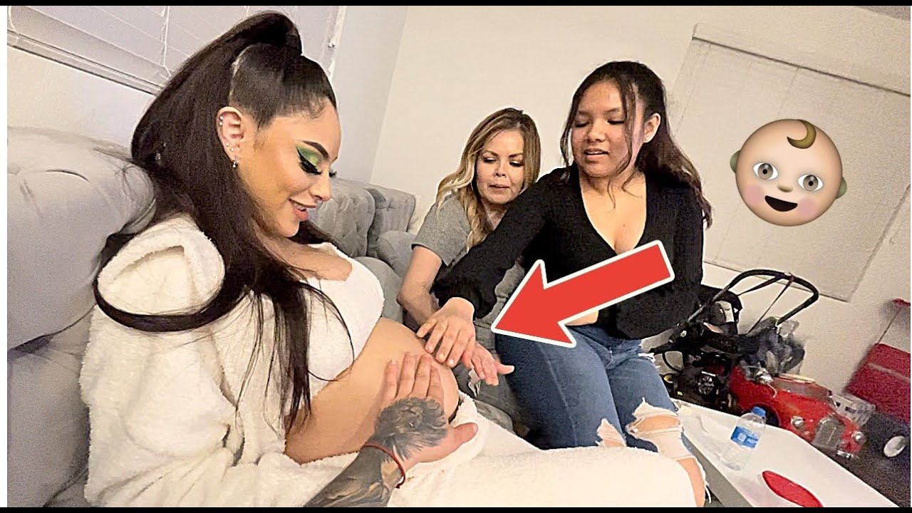 MOM & SISTER FEELS BABY FOR THE 1ST TIME!!