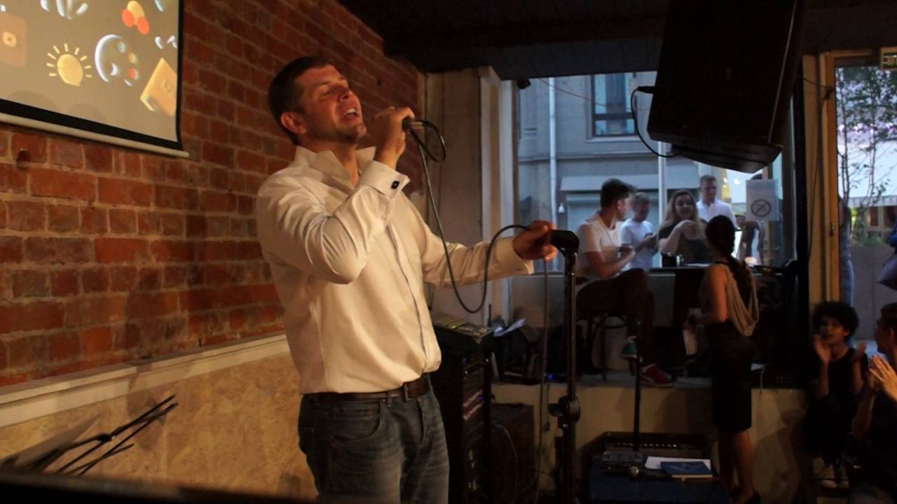 Вдруг как в сказке  скрипнула дверь - Андрей Школдыченко
