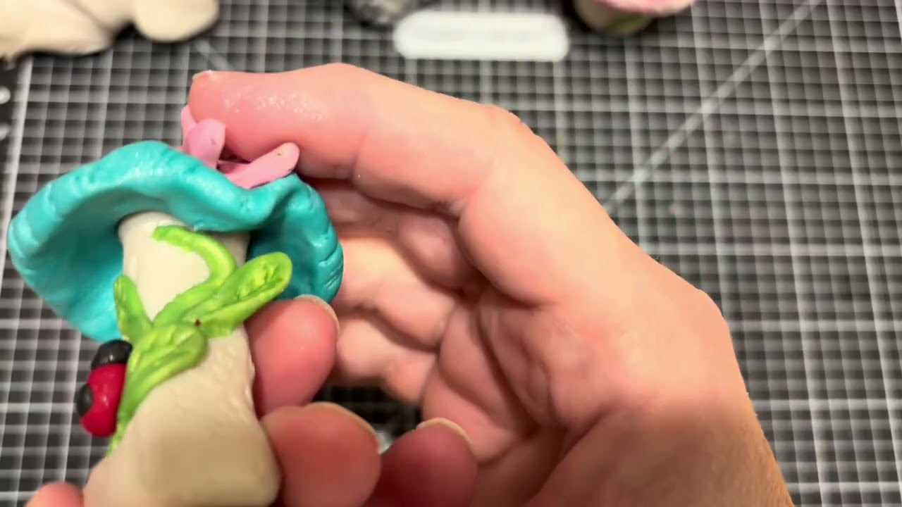 How to make cute mushrooms & gnomes with Sculpy. Easy project.