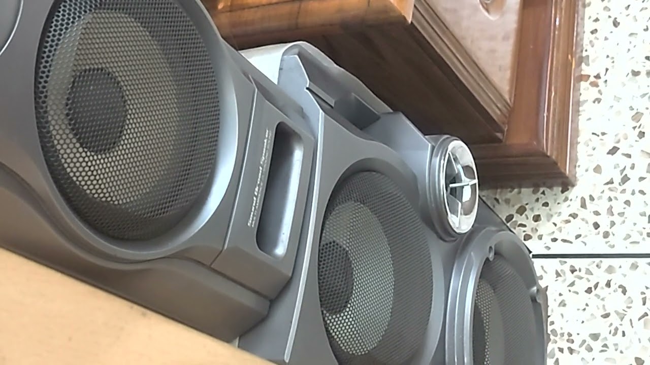 SONY MHC vx-777 Bass test