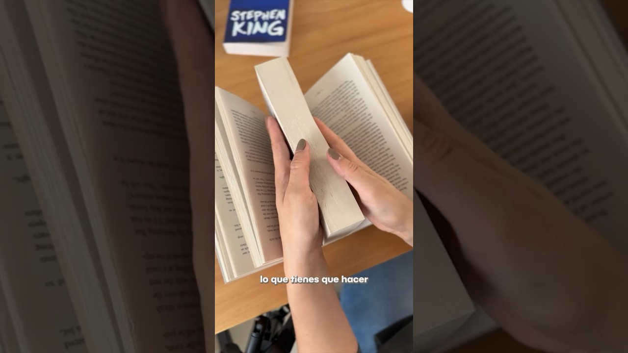Como abrir un libro sin dañarlo #booktubeméxico #booktuber #booktube #libros #librosenespañol #book