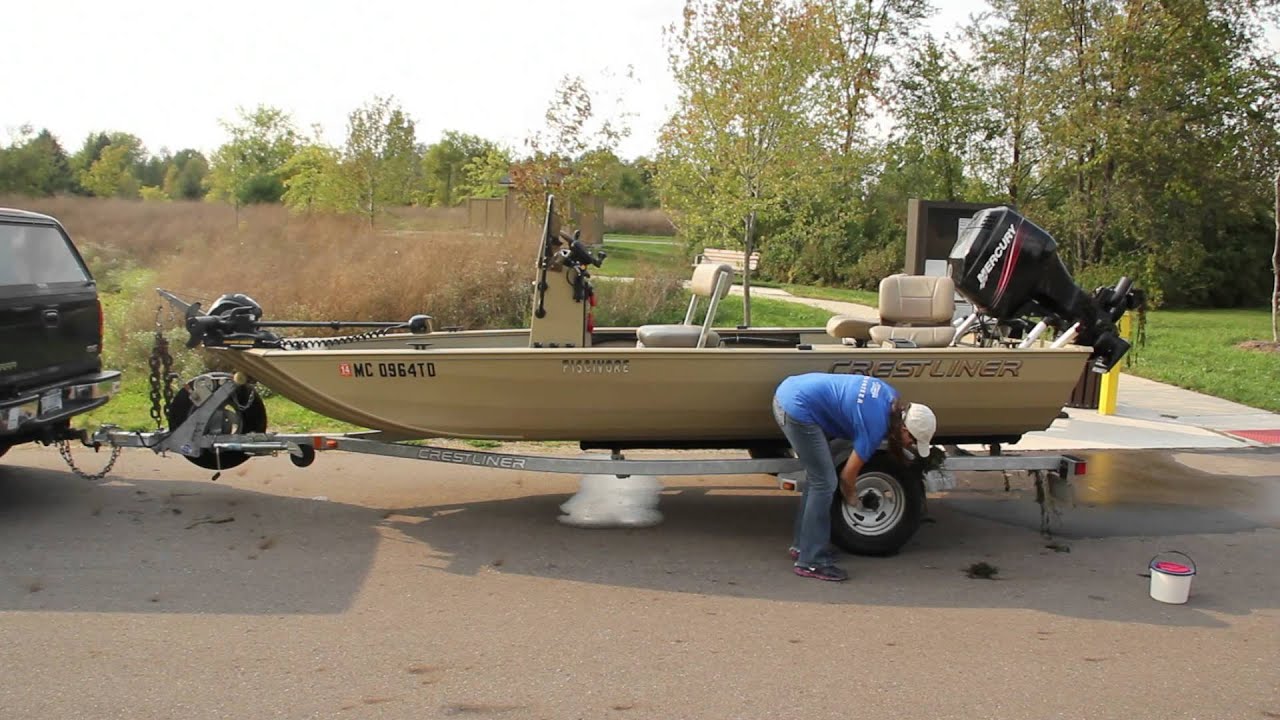 Michigan Clean Boats, Clean Waters: Clean, Drain, Dry!