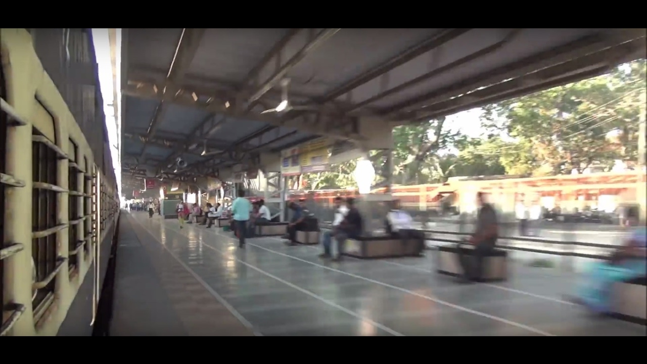 Gujarat Express Destroying Bhayandar, Virar, Kelve Road, Palghar & Vangaon stations, Western Railway