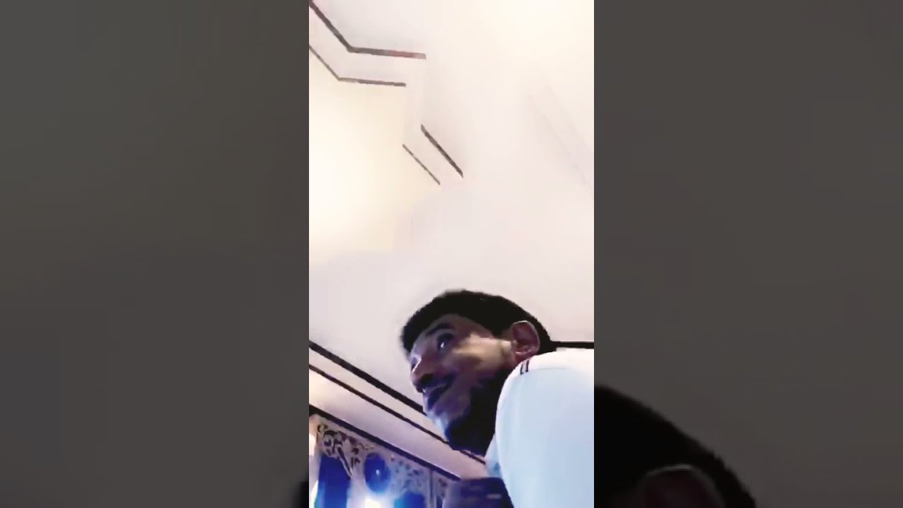 الشاعر داعس يقول داعس السبت بل عصرية شفة امرأة بشرق تعزف الأنغام