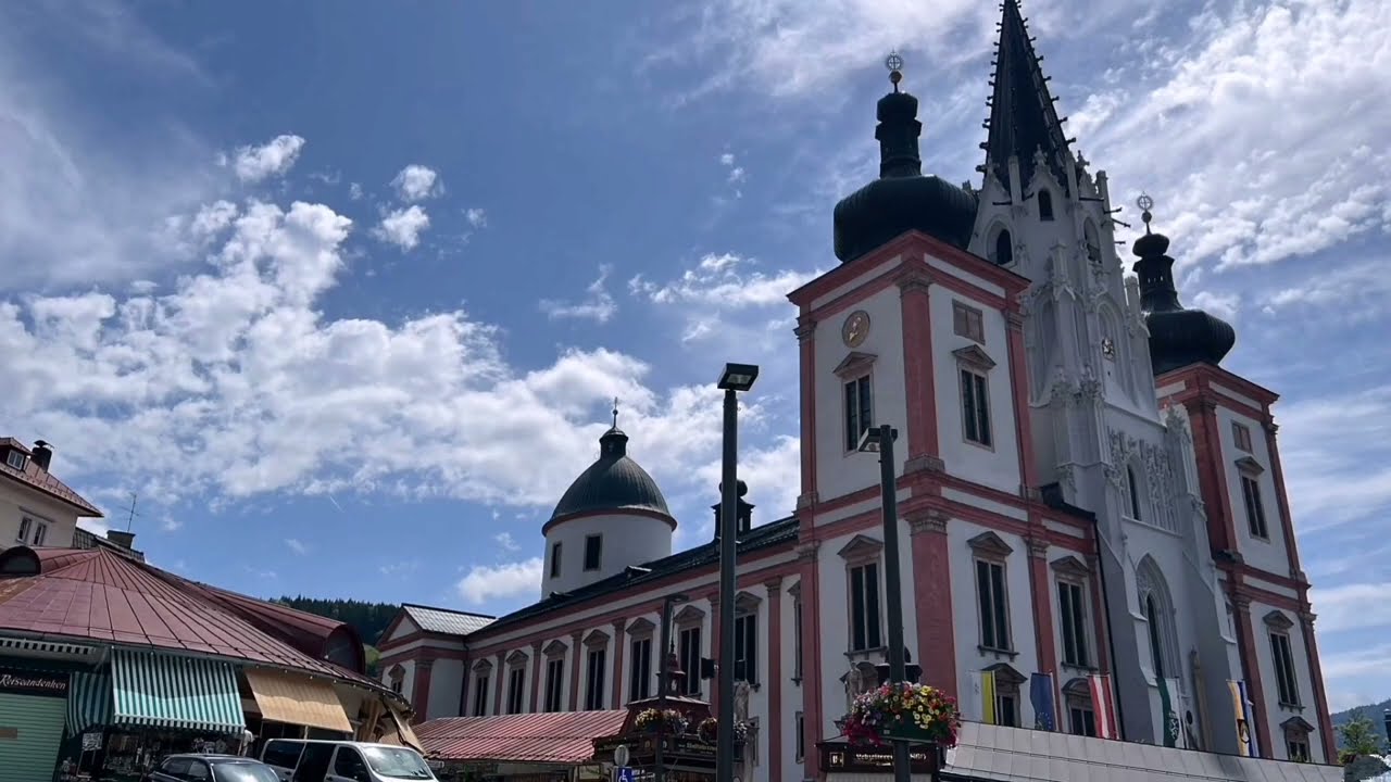 Mariazell (A-STMK) Läuten der beiden großen Glocken zum 10:00-Pfingstgottesdienst