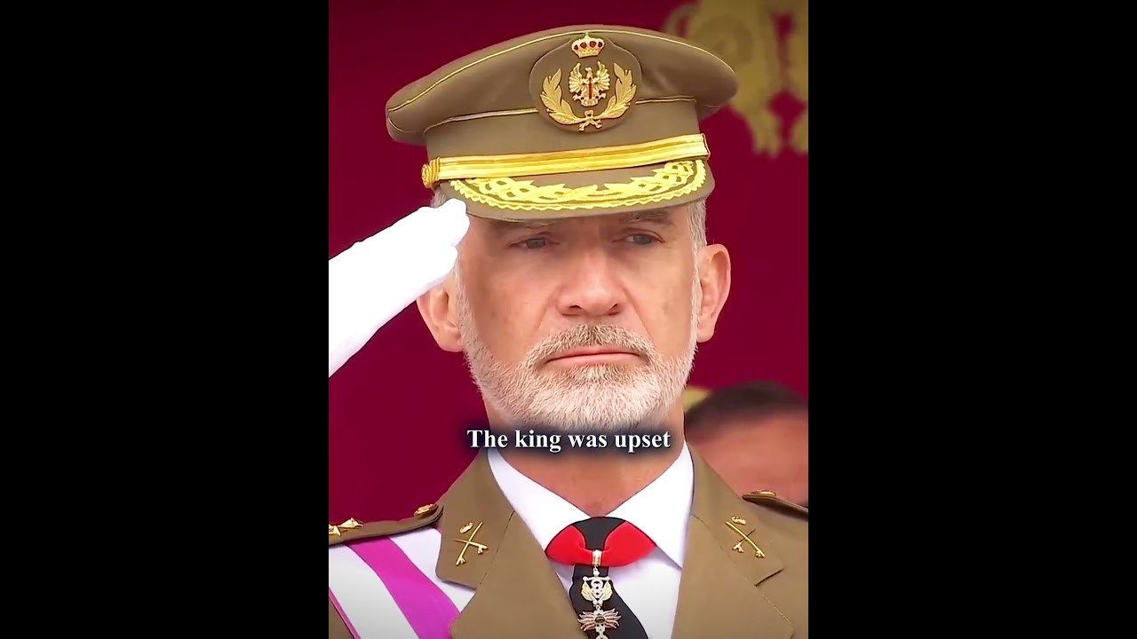 The king was upset because the flag fell down   #royalfamily #kingfelipevi #leonor