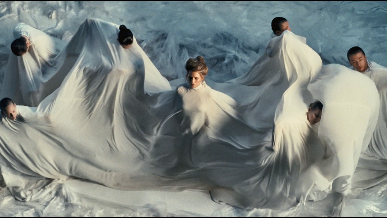 Selah Sue & The Gallands - Movin&rsquo; (Official Music Video)
