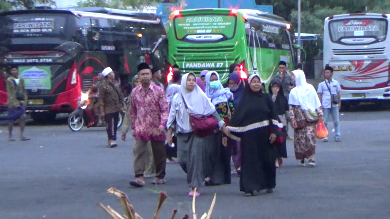 Tiba di Area Parkiran Makam Mbah Hamid Pasuruan