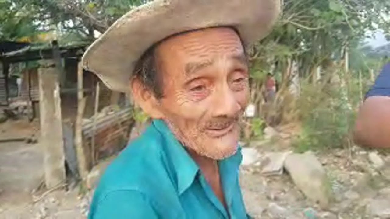 Entregando Refrigeradora A Don COSME el mero toro Capon ahora si va poder hace jugos para vender