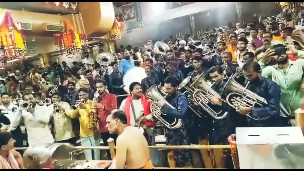 महाकाल मंदिर में बैंड ने दी 'हर हर शंभू' भजन पर शानदार प्रस्तुति // महाकाल उज्जैन मध्यप्रदेश