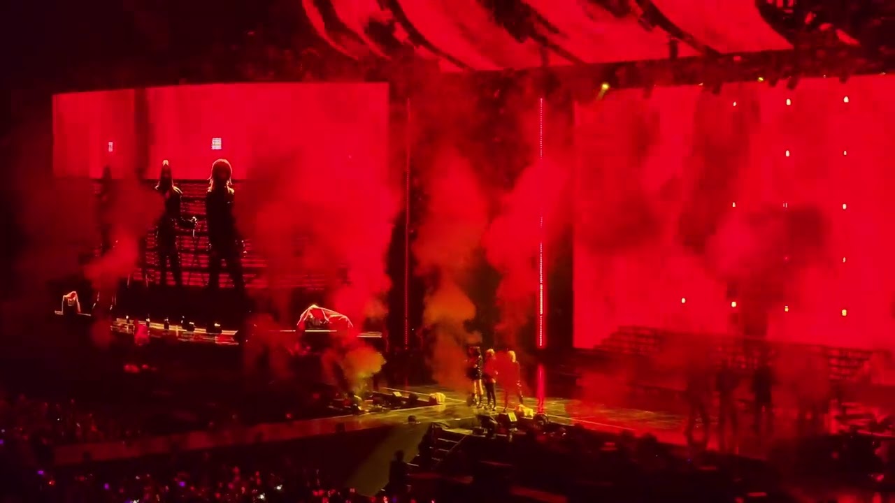 Fire + 박수쳐 + Can't Nobody - 2NE1 (250413 WELCOME BACK - ENCORE IN SEOUL) 