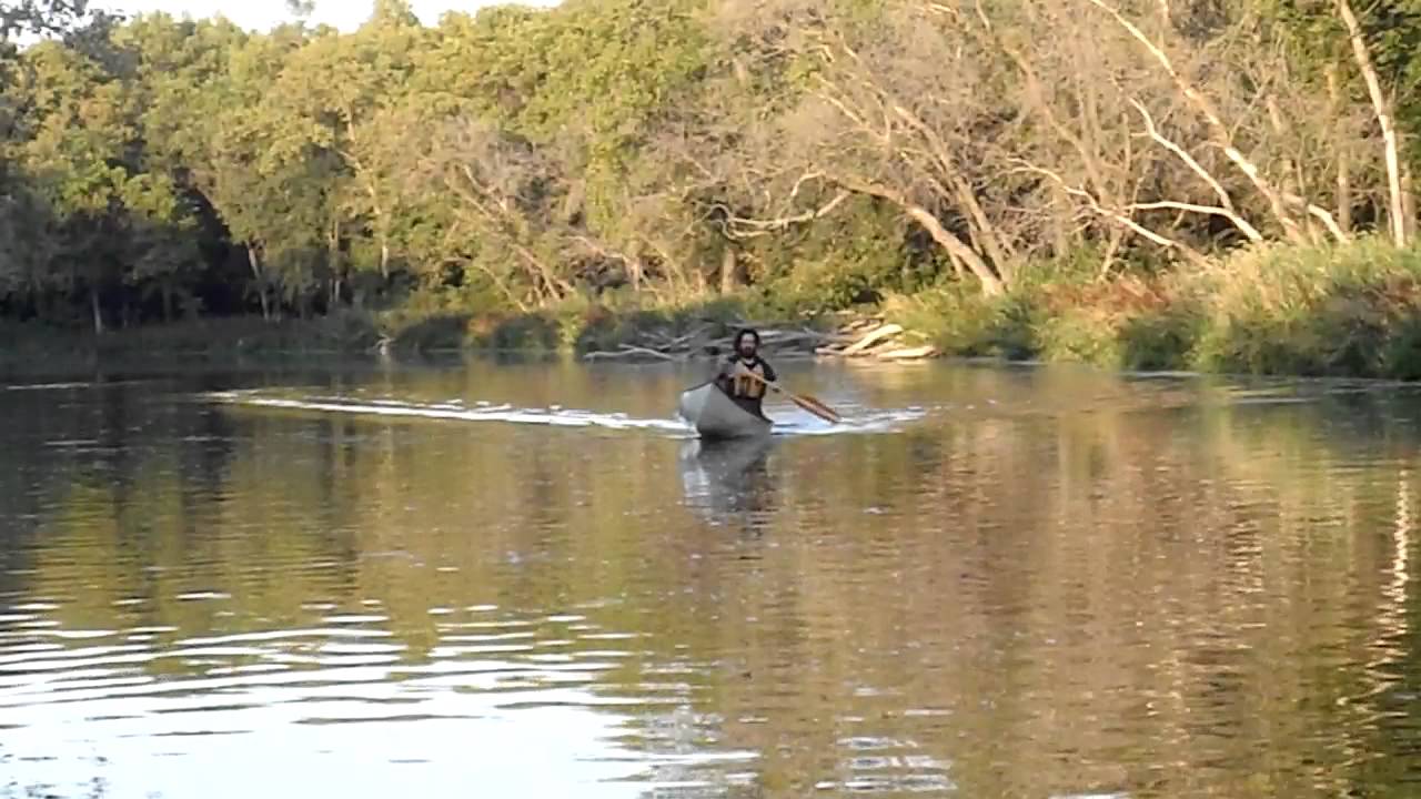 Paddling a canoe solo without correction strokes  -  3