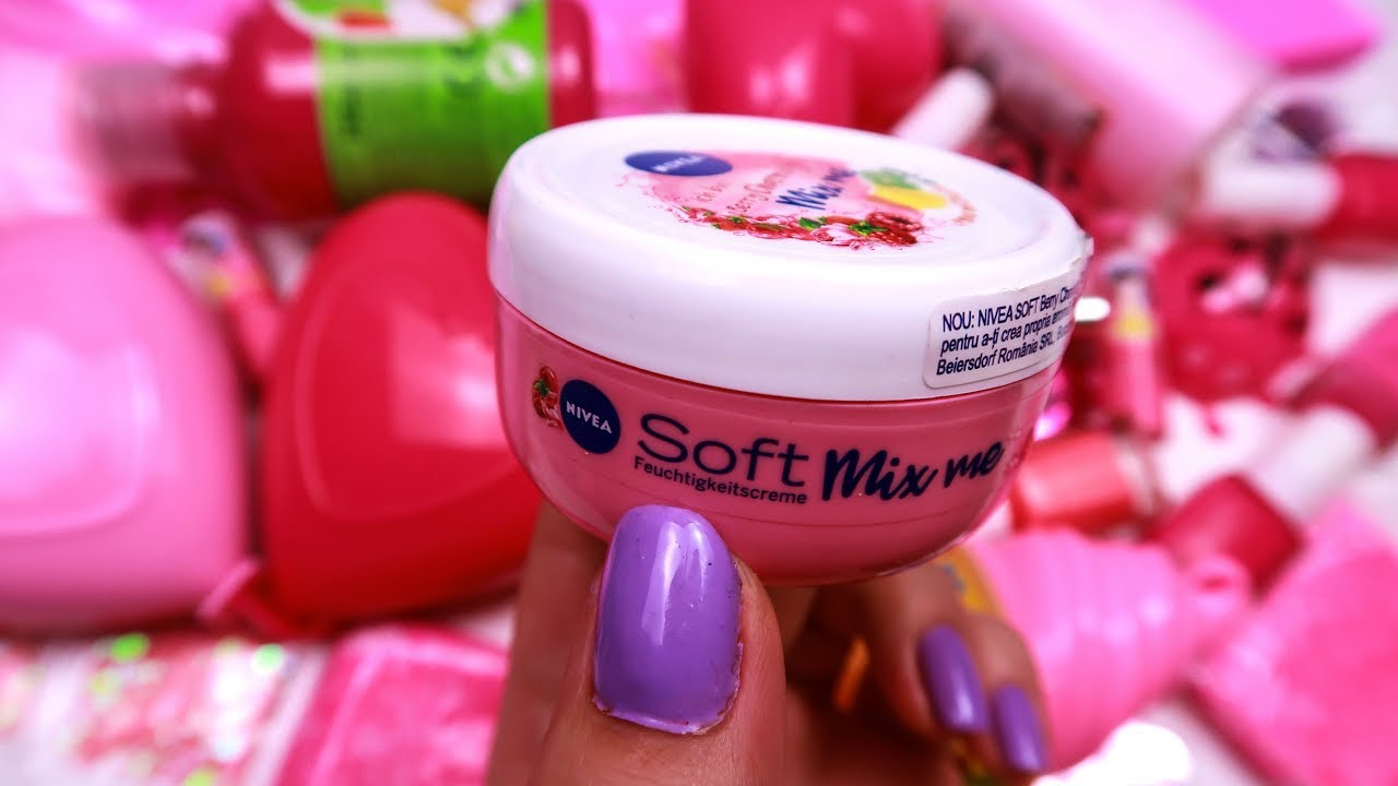 Slime doar cu ingrediente roz 😍 - Making slime only with pink ingredients