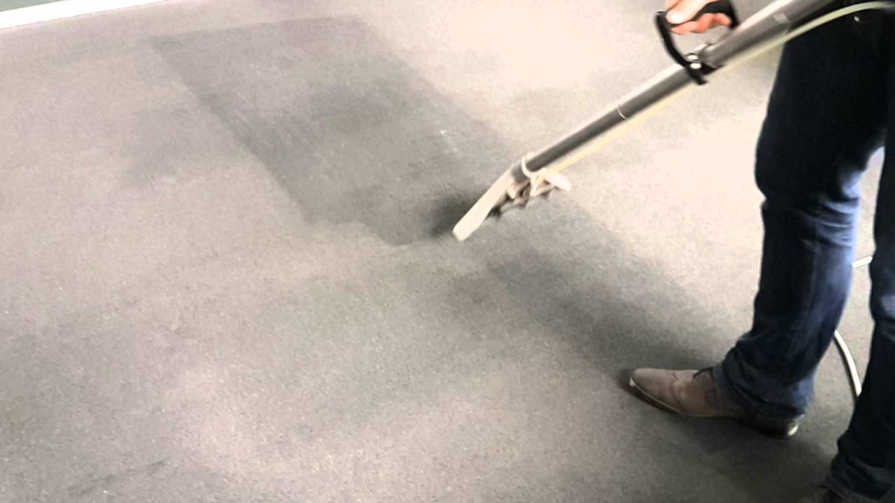 химчистка ковролина методом экстракции ковровым экстрактором Santoemma Sabrina Maxi