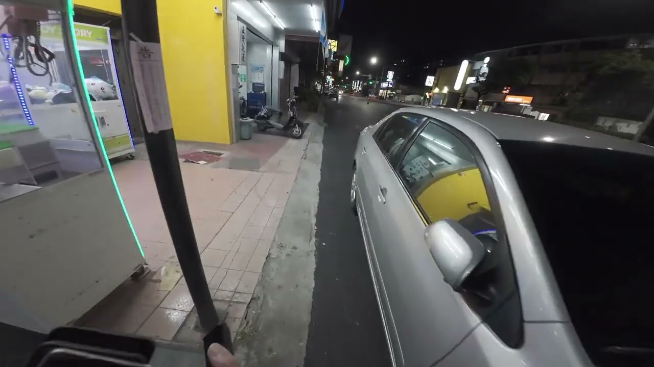 Five stars for the adrenaline. One star for the legs. | 腎上腺素給五星，雙腿給一星。