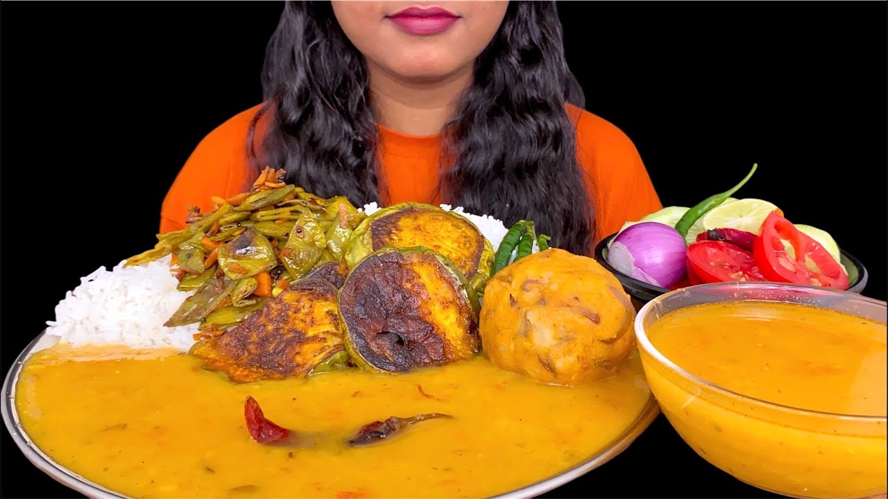 EATING DAAL RICE MIXED BHUJIYA BAIGAN BHAJA ALO BHARTA & SALAD | ASMR | MUKBANG | 