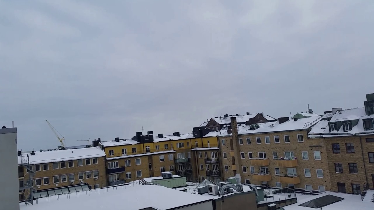 Strange sounds from the sky.  Sweden Trollh&auml;ttan 08.03. 2017
