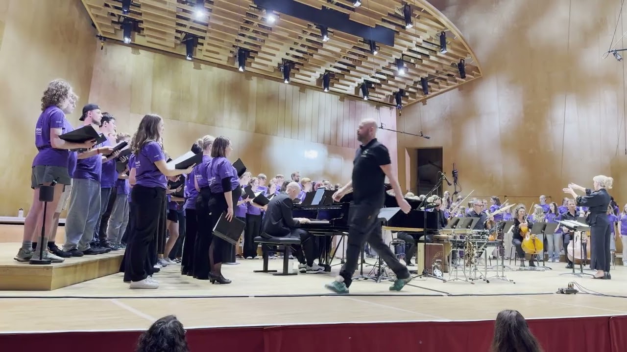 Advanced Choir at SideBySide 2025