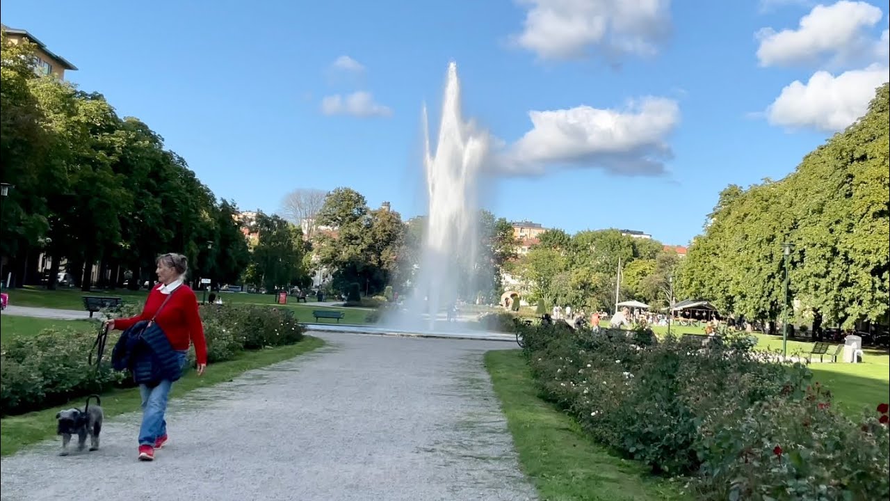 Stockholm Walks: Tessinparken. Park life in a wealthy neighborhood with 1930’s architecture. [4K]