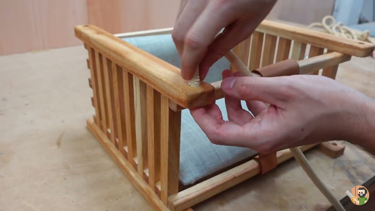 Hamaca de madera con resorte para bebé