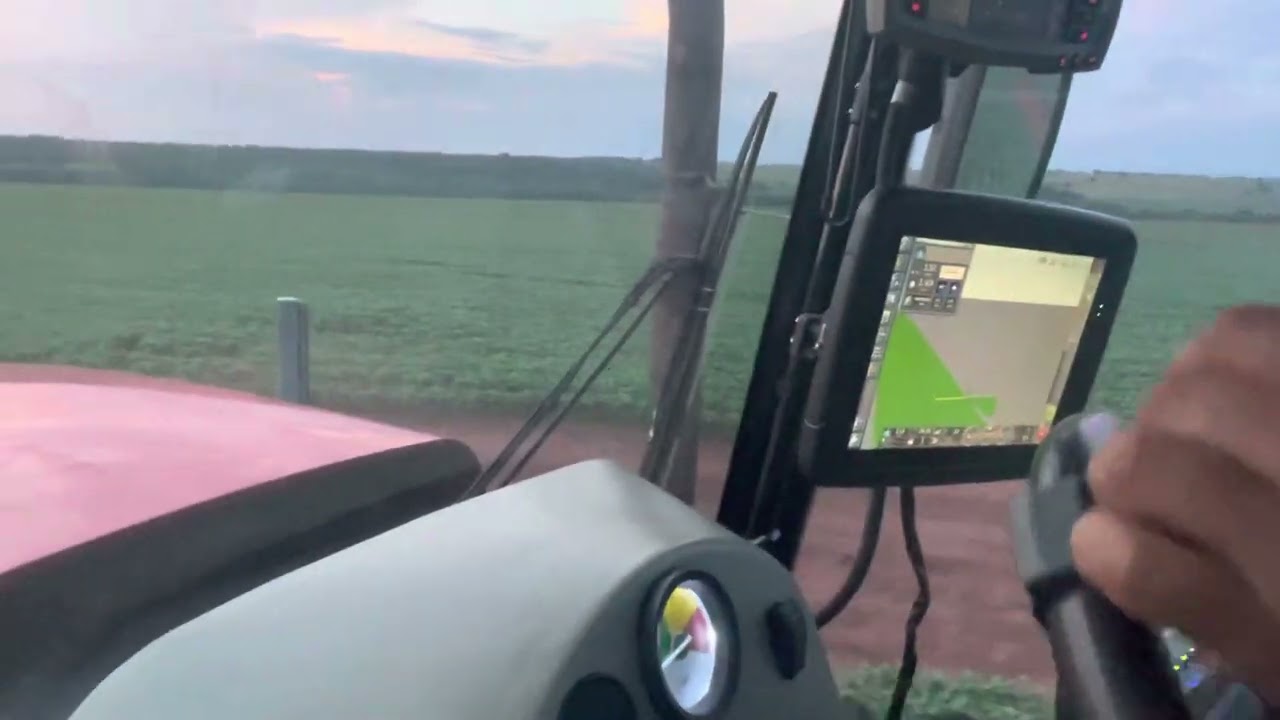 Pulverizando com um massey ferguson 9030 !