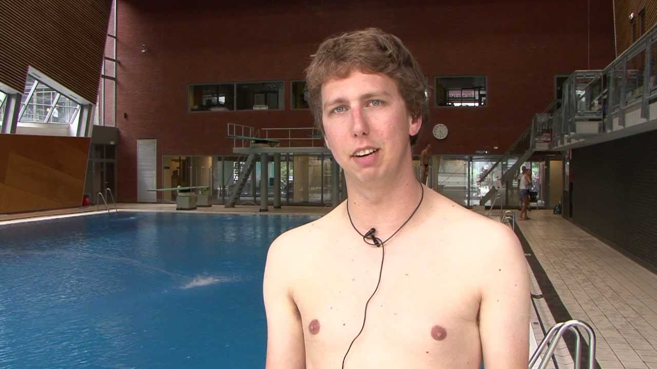 Adje klapt op het water | Sterren Springen Op Zaterdag