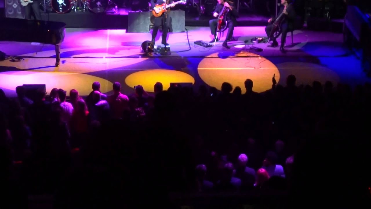 I'm Still Standing - Elton John @Olympia Paris 2013