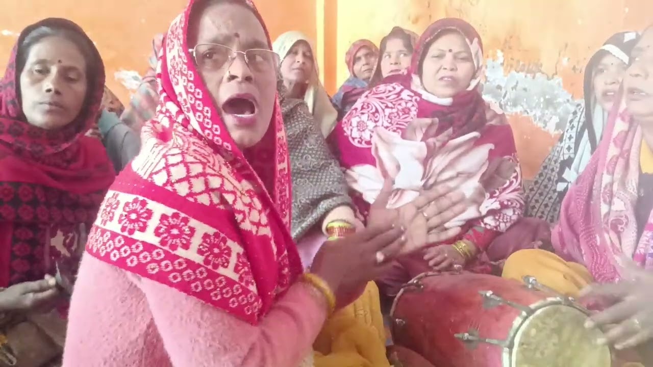 Khilauna Janki Tum to Mera Dil Tod jaati ho yah bhajan