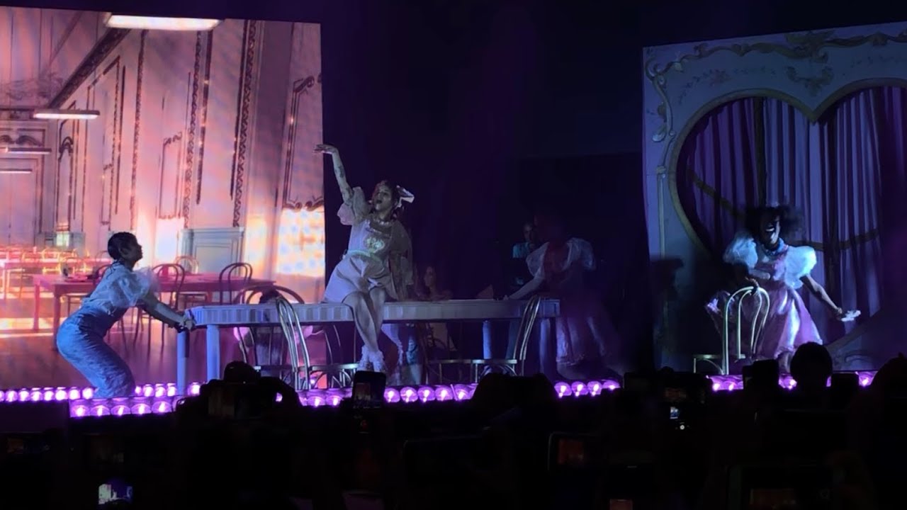 Melanie Martinez - Lunchbox Friends (K-12 TOUR in Toronto)