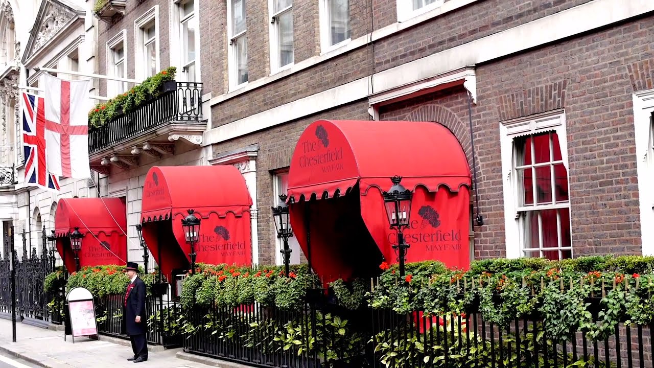Discover Mayfair with Blue Badge Tour Guide Russell Nash