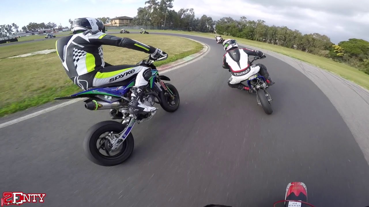 #2 PistaVlog | DIVERTENTI TEST UFFICIALI AL SAGITTARIO + crash | PitBike Motard