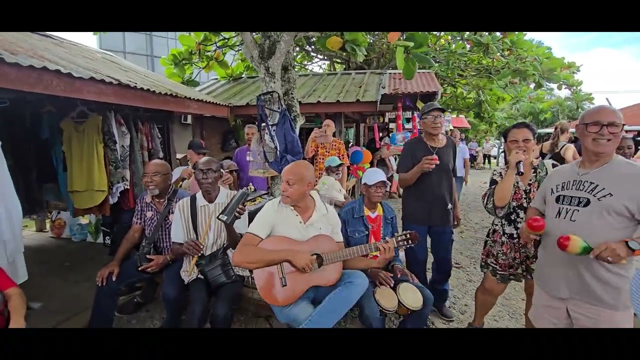 Saoenamarkt jam Suriname 2025b