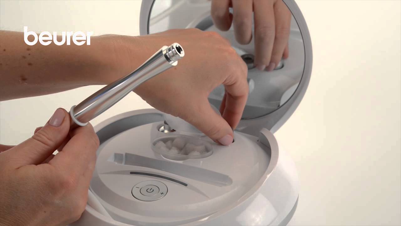 Filmato sull'uso di Pureo Derma Peel microdermoabrasione FC 100 di Beurer