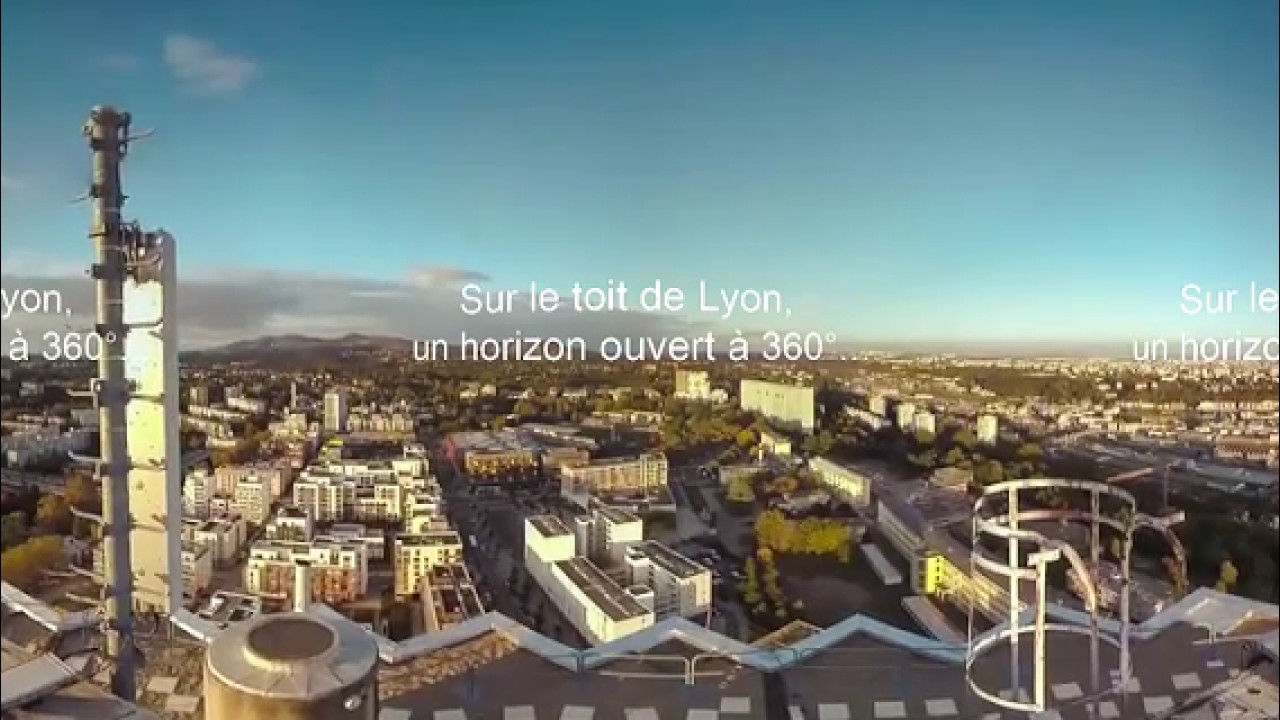 Coucher de soleil sur Lyon &agrave; 360&deg; depuis La Duch&egrave;re