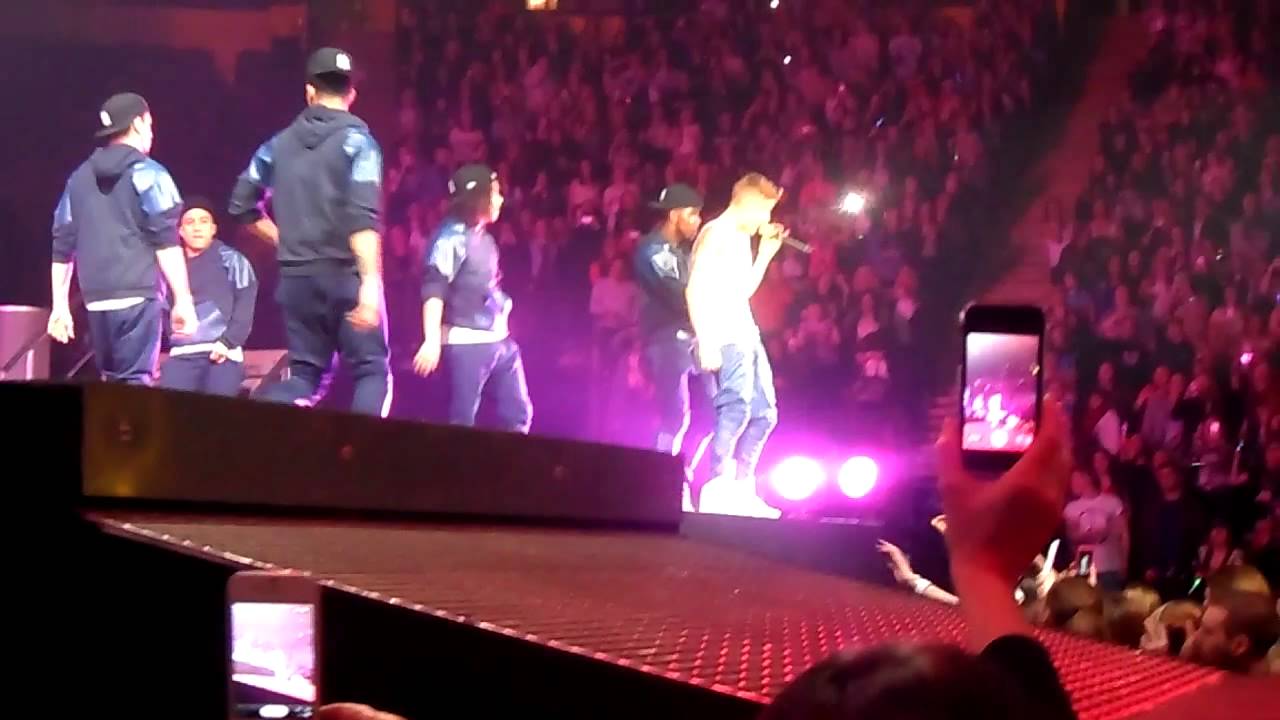 JUSTIN BIEBER BABY ENDING PERFORMANCE FRONT ROW BELIEVE TOUR MANCHESTER 21/02/13