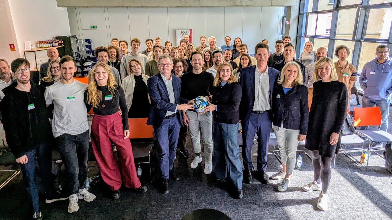 Fireside Chat | From University Lab to FIFA: How Kinexon Scaled a Sports Tech Start-up Globally