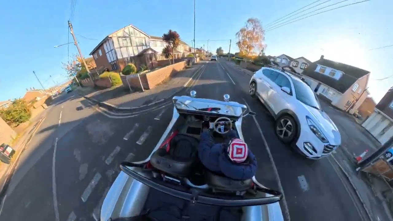 Beach buggy and camaro drive to canvey island