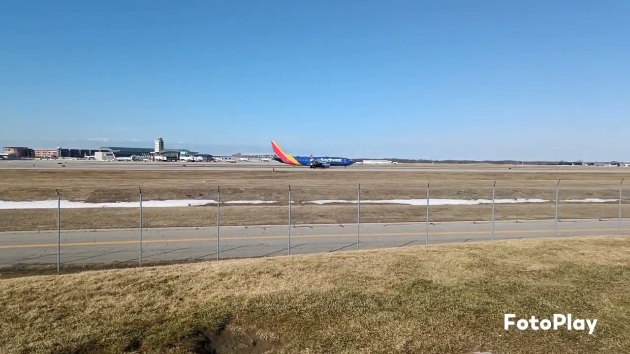 Airplane's At The Airport 