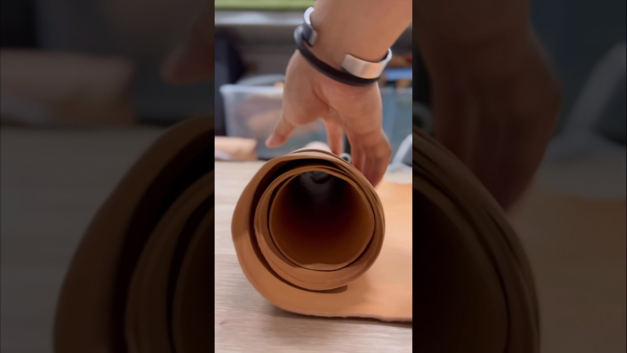 Creating a planner cover in 60 seconds 🔨 #leathercraft #handmade #leatherwork