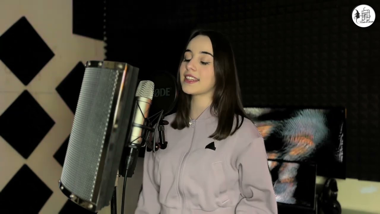 Dua Lipa - Training Season 