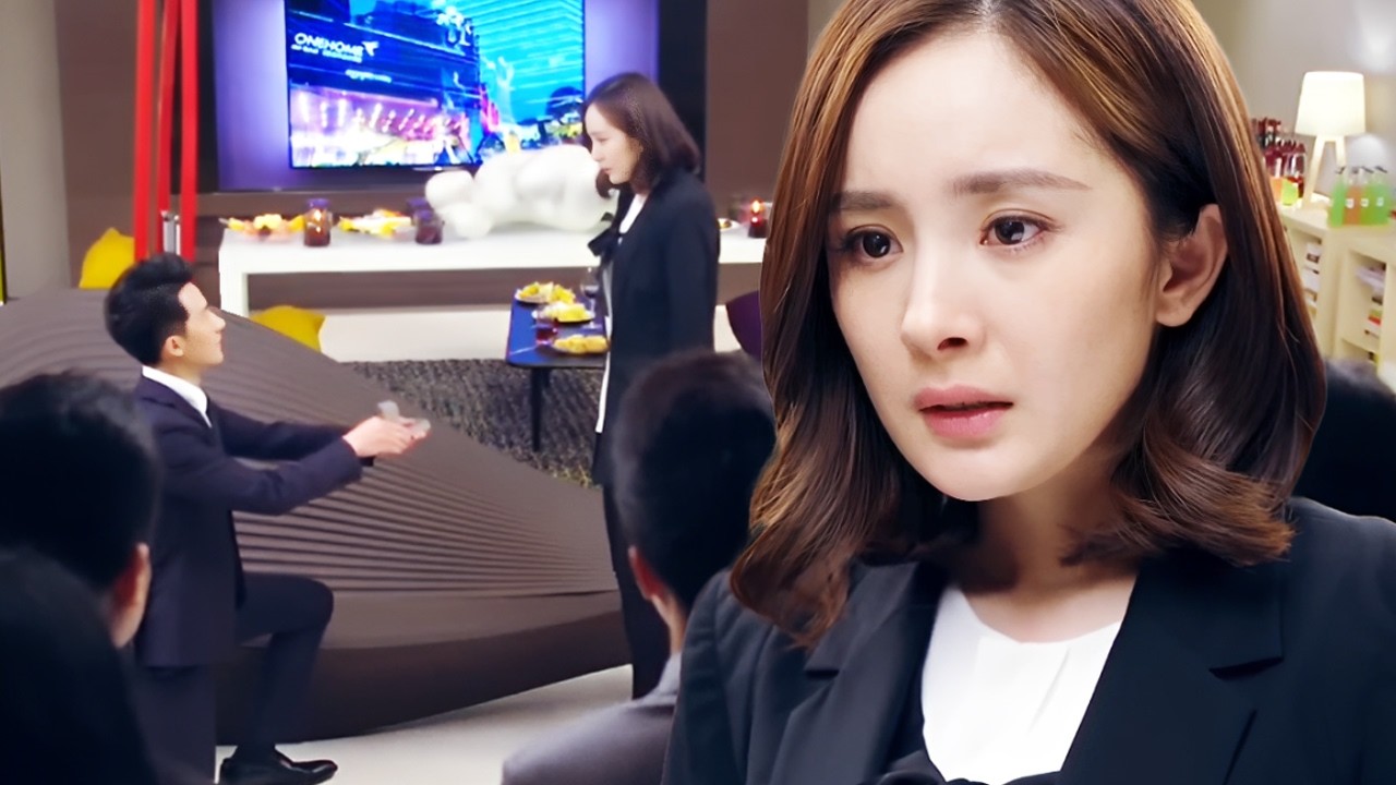 灰姑娘本以爲上司突降工作任務，沒想到竟是霸總給她準備的求婚驚喜！😍#親愛的翻譯官 #楊冪 #黃軒