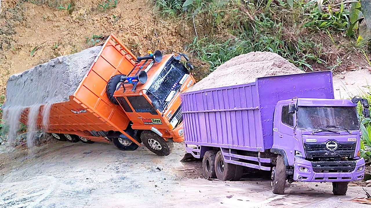 TRUK PASIR Fuso 220Ps TRUK TRIBAL Lewati TANJAKAN VIRAL Truk Hino 500 Laka Lantas RC Handmade