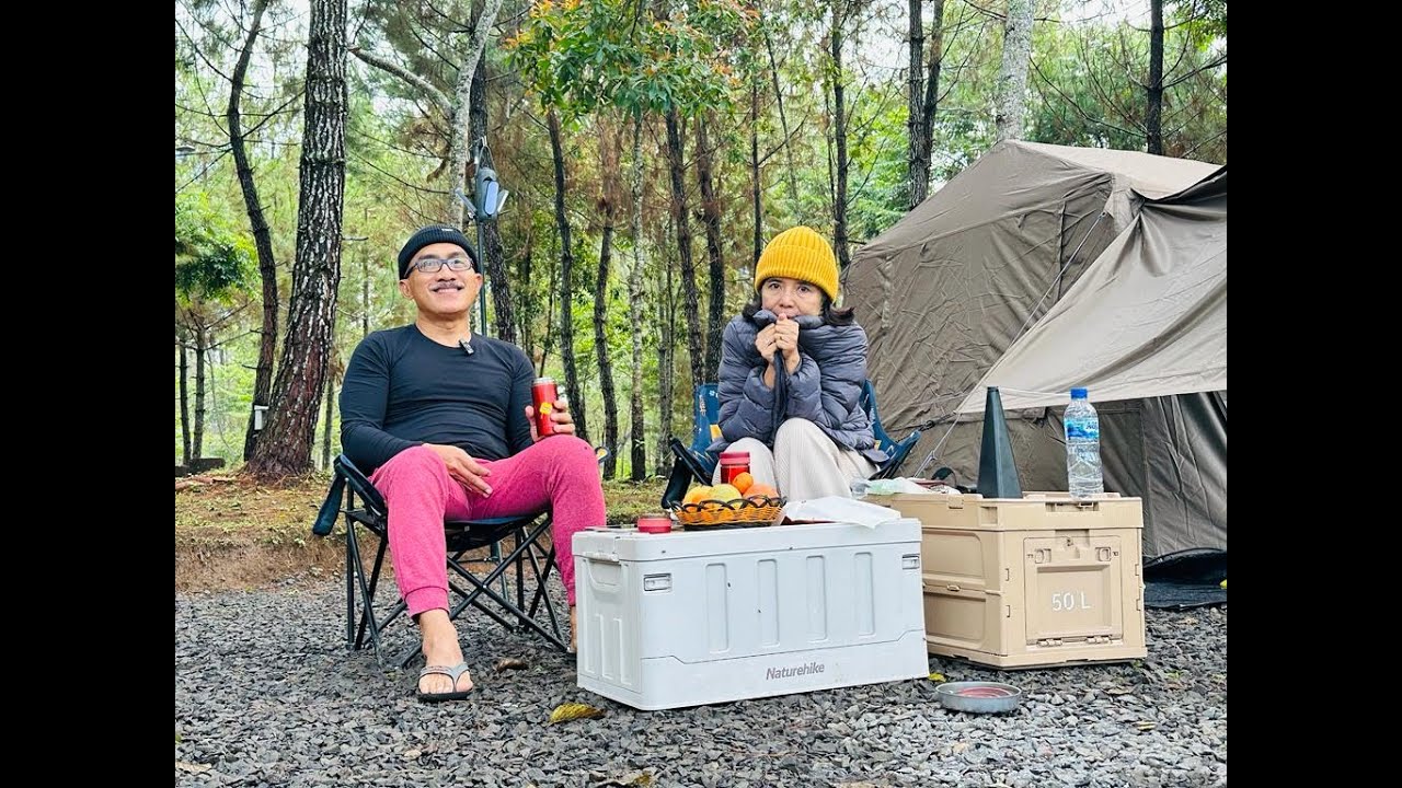 Duo Pangsiunan Camping Cozy di COZY LAND CAMPERVAN, Cikole  Jayagiri, Lembang
