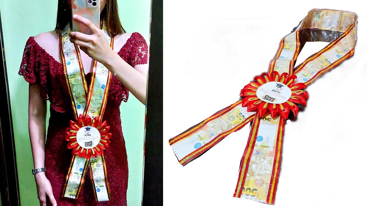 DIY MONEY SASH | MONEY GARLAND GRADUATION GIFT