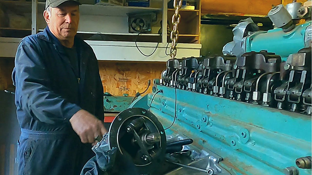 Part 5 Joe getting 671 Diesel Engine ready for 1st. Start..wrong parts, governor problems and more