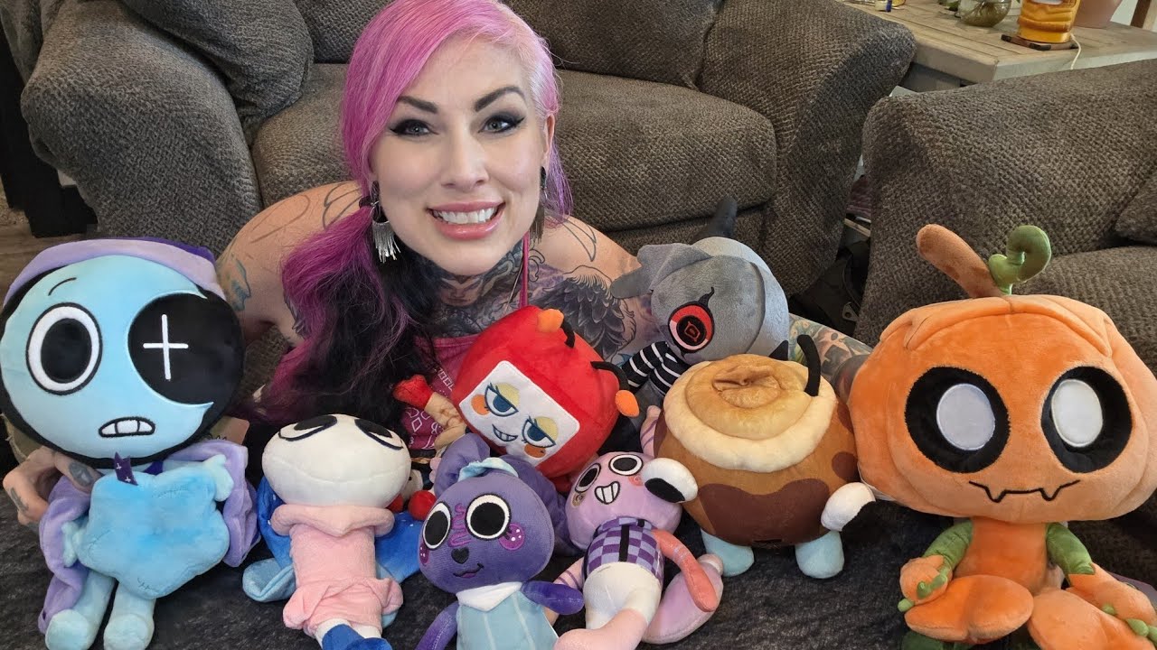 Unboxing New Dandy's World Fandom Plushies! Official and Bootleg